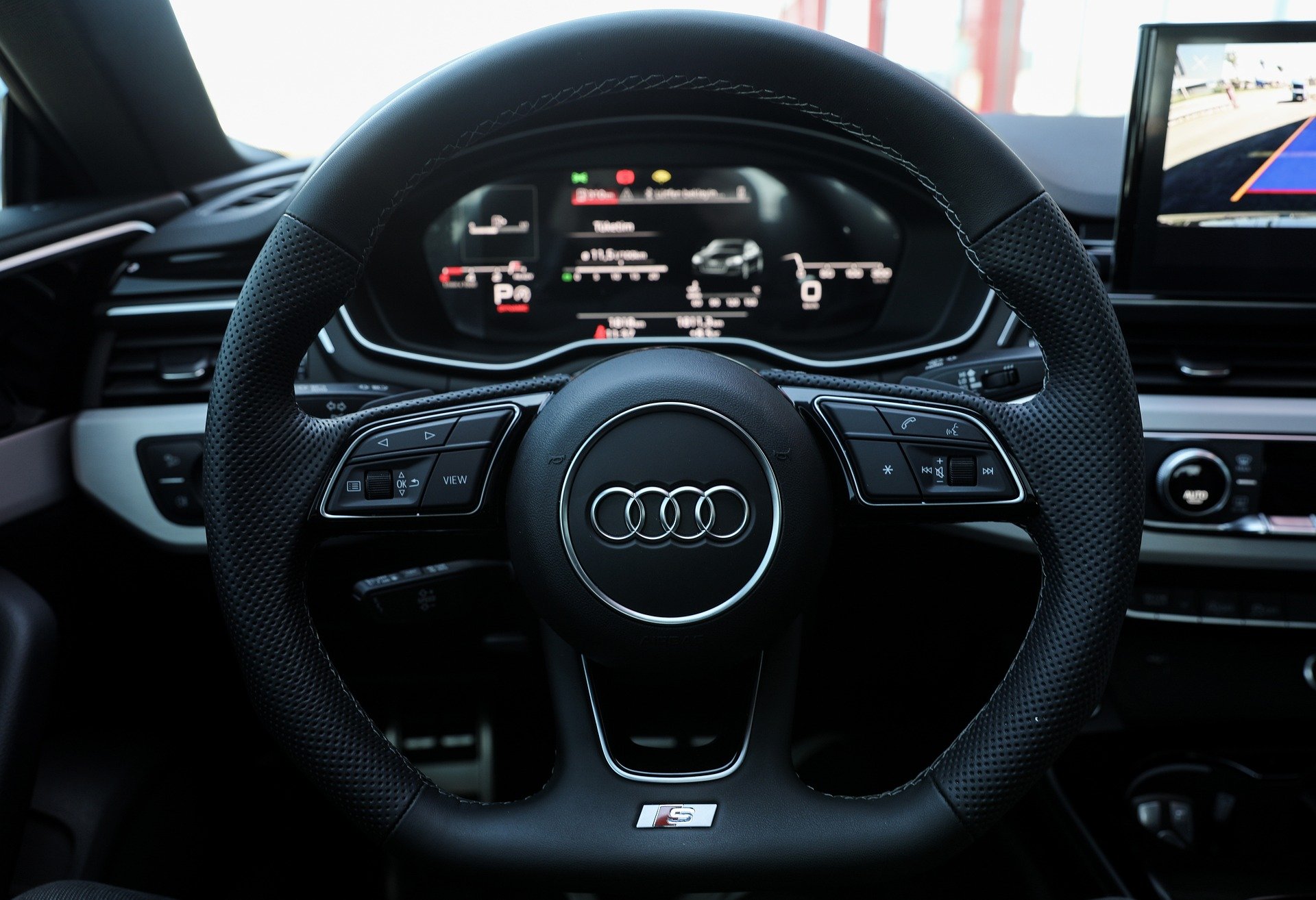 audi-interior-negro